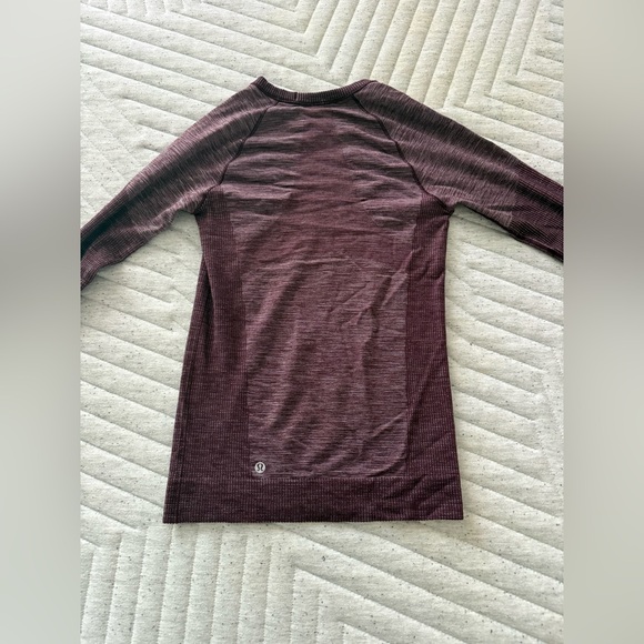 Lululemon top - Picture 3 of 6